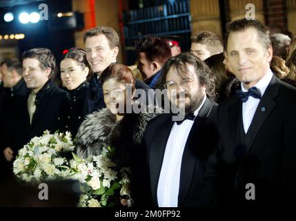 De gauche à droite : le prince héritier Frederik, Mary Donaldson, le prince Joachim, la princesse Alexandra, Peter Jackson et Viggo Mortensen assistent à la première danoise de Seigneur des anneaux : retour du roi. Banque D'Images