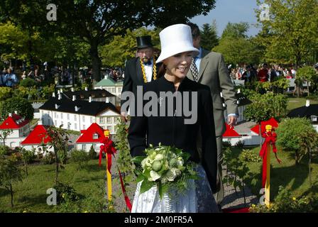 La princesse couronne danoise Mary avec son mari le prince héritier Frederik a ouvert le petit modèle af le Palais Royal Fredensborg, la maison de Marie et Frederik construit dans LEGO. Le modèle se trouve dans le parc d'attractions Legoland à Billund Jutland. Banque D'Images