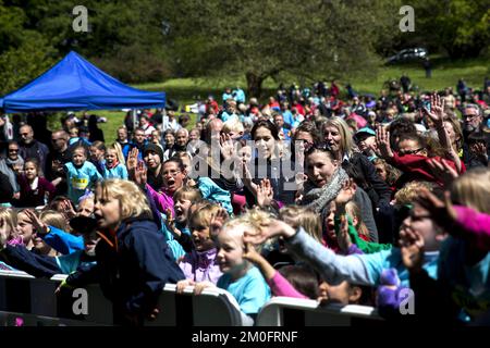 Children Relay, comme le tournage de la princesse Crown Mary a commencé dans les jardins botaniques d'Aarhus. La course est organisée par la Fondation Mary et Save the Children et est appelée Free of Bulliing Children Baton Banque D'Images