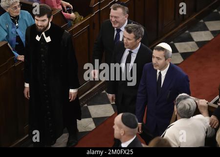 Sur 11 octobre 2018, le président d'Israël, Reuven Rivlin, a visité la synagogue de Copenhague. Cette visite s'inscrit dans le cadre de l'anniversaire de 75th du sauvetage en Suède de plus de 7000 juifs danois du Danemark occupé par les nazis. Étaient également présents le prince héritier de HRH Frederik, le premier ministre Lars Løkke Rasmussen et plusieurs autres chefs de parti, des personnalités culturelles telles que la directrice Susanne Bier et des représentants de la communauté juive du Danemark. Banque D'Images