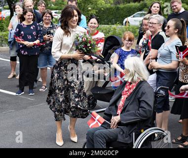 Sur 17 mai 2019 HRH la princesse Marie a visité la maison familiale de la Fondation Tryg au Centre neurologique Hammel. La nouvelle maison familiale donne aux enfants atteints de lésions cérébrales la possibilité de faire en sorte que leurs familles soient proches tout en recevant un traitement au Centre neurologique. Banque D'Images