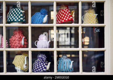 Vitrine avec théière et théière Cosy's, Londres, Royaume-Uni. Banque D'Images