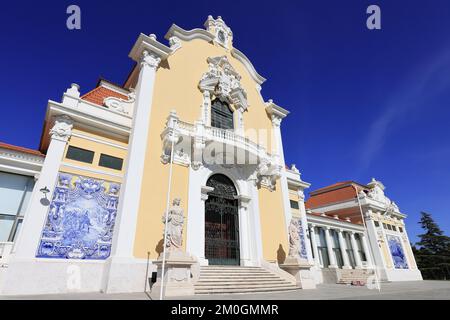 Pavilhão Carlos Lopes. Pavillon Carlos Lopes dans le parc Eduardo VII à Lisbonne, Portugal. Lieu pour des événements avec des carreaux azulejos sur ses murs. Banque D'Images