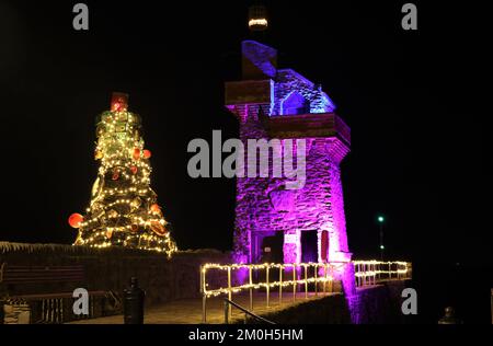 Interrupteur lumineux de Noël Lynmouth sur la tour Rhenish Banque D'Images