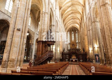 France, Var, Provence verte, Saint Maximin la Sainte Baume, basilique Sainte Marie-Madeleine (entre les 13th et 16th siècles), classée Monument Historique Banque D'Images