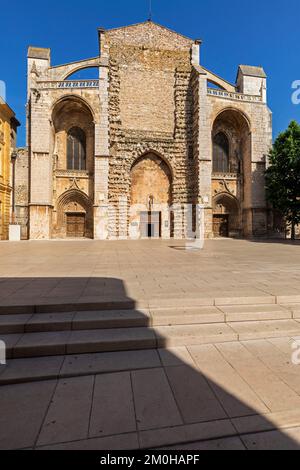 France, Var, Provence verte, Saint Maximin la Sainte Baume, basilique Sainte Marie-Madeleine (entre les 13th et 16th siècles), classée Monument Historique Banque D'Images