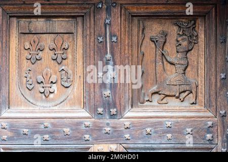 France, Aveyron, Saint Come d'Olt, classé comme l'un des plus beaux villages de France, classé au patrimoine mondial de l'UNESCO, église de Saint Come et Saint Damien, chevalier d'un Lama, route de Saint-Jacques-de-Compostelle, GR65 Banque D'Images