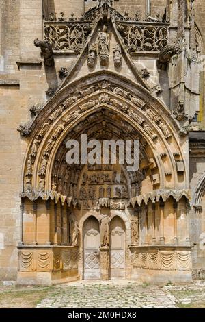 France, Meuse, Avioth, basilique notre-Dame du 14th siècle, portail sud, de style gothique Banque D'Images