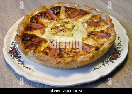 France, Bas-Rhin (67), Strasbourg, Munster et cumin quiche Banque D'Images