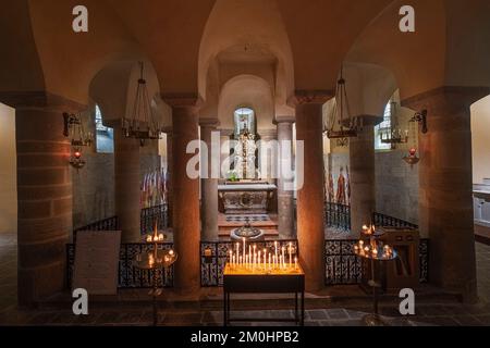 France, Puy-de-Dôme, Clermont-Ferrand, Basilique notre-Dame-du-Port du 12th siècle, Patrimoine mondial de l'UNESCO dans le cadre des itinéraires de Saint-Jacques-de-Compostelle en France, la crypte Banque D'Images