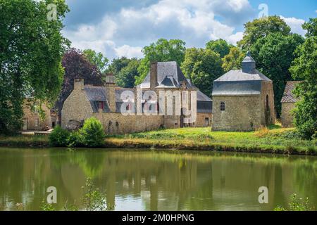 France, Ille-et-Vilaine, Maen Roch, Saint-Brice-en-Cogles, le sentier de randonnée des Châteaux, château de la Motte datant du 17th siècle Banque D'Images