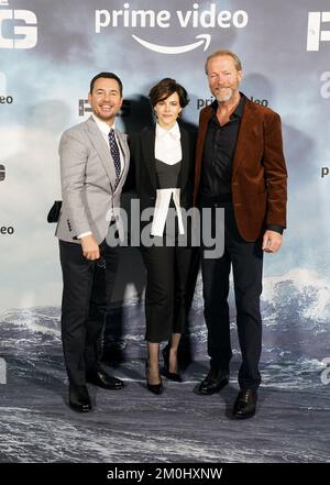 (De gauche à droite) Martin Compston, Emily Hampshire et Iain Glen arrivent à la première mondiale de Rig à Everyman Édimbourg. Date de la photo: Mardi 6 décembre 2022. Banque D'Images