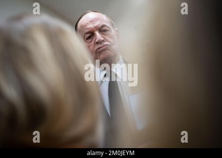 Washington, États-Unis. 06th décembre 2022. Le sénateur Richard Shelby (R-AL) parle aux médias aux États-Unis Capitole, à Washington, DC, le mardi, 6 décembre, 2022. (Graeme Sloan/Sipa USA) Credit: SIPA USA/Alay Live News Banque D'Images