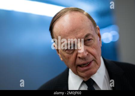 Washington, États-Unis. 06th décembre 2022. Le sénateur Richard Shelby (R-AL) parle aux médias aux États-Unis Capitole, à Washington, DC, le mardi, 6 décembre, 2022. (Graeme Sloan/Sipa USA) Credit: SIPA USA/Alay Live News Banque D'Images