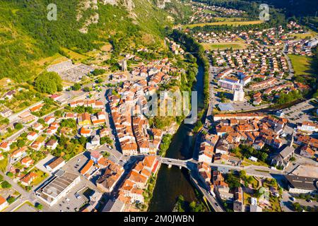 Vue aérienne de Tarascon-sur-Ariège Banque D'Images