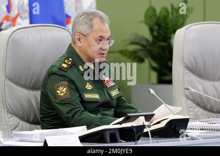 Moscou, Russie. 07th décembre 2022. Le ministre russe de la Défense, Sergei Shoigu, s'exprime lors d'une rencontre avec des officiers russes de haut niveau à Moscou, en Russie, le mardi, décembre. 6, 2022. Photo du bureau de presse du ministère de la Défense russe/upi crédit: UPI/Alay Live News Banque D'Images