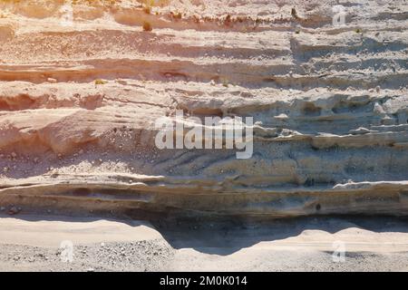 Dinde calcaire la plus ancienne texture des rochers gros plan en plein air de jour. Banque D'Images