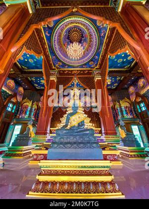 Temple Wat Laem Sak dans la province de Krabi, Thaïlande Banque D'Images