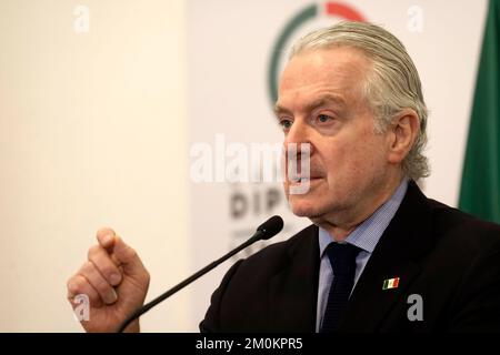 Non exclusif: 6 décembre 2022, Mexico, Mexique: Le président de la Chambre des députés mexicaine, Santiago Creel Miranda, lors d'une conférence de presse Banque D'Images