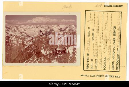 Cathédrale de Spires et Mont McKinley. Photographies du Groupe de travail de l'Alaska Banque D'Images