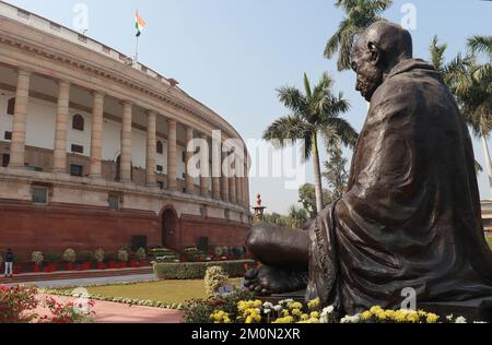 New Delhi, Inde. 07th décembre 2022. Vue générale de l'édifice du Parlement pendant la première journée session d'hiver 2022 du Parlement, à New Delhi. (Photo par Ganesh Chandra/SOPA Images/Sipa USA) crédit: SIPA USA/Alay Live News Banque D'Images