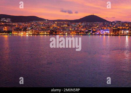 Port de Kusadasi en Turquie à Sunrise Banque D'Images