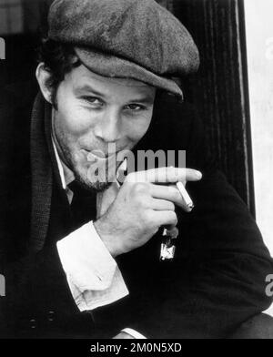 Tom Waits - musicien américain - photo publicitaire du musicien américain Tom Waits - vers 1974–75, Banque D'Images