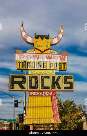 Pow Wow Trading Post sur la route 66 à Holbrook, Arizona, États-Unis [aucune autorisation de propriété ; licence éditoriale uniquement] Banque D'Images