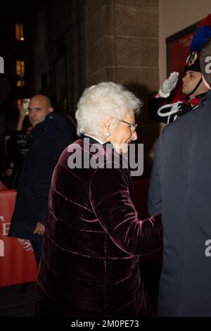 MILAN, THÉÂTRE À LA SCALA. OUVERTURE EN SOIRÉE. Sur la photo: Liliana Segre Banque D'Images