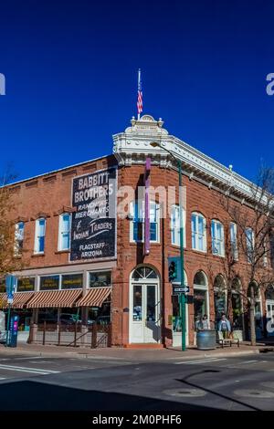 Magasin Babbitt Brothers sur la route 66 à Flagstaff, Arizona, États-Unis [aucune autorisation de propriété ; licence éditoriale uniquement] Banque D'Images