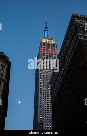 Empire State Building de nuit, NYC USA 2022 Banque D'Images