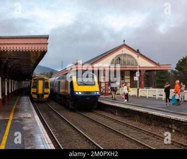 5 décembre 2022. Aviemore, Highlands et îles, Écosse. Il s'agit de la gare d'Aviemore, le chemin de fer de Strathspey, un après-midi ensoleillé. Banque D'Images