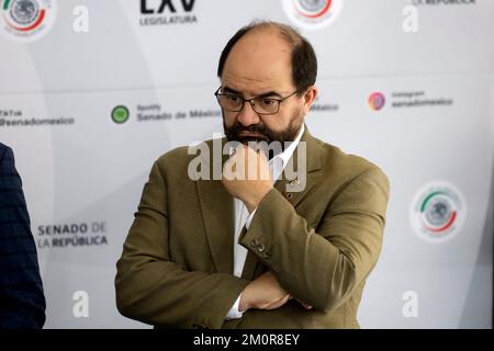 Mexico, Mexique. 07th décembre 2022. 7 décembre 2022, Mexico, Mexique: Le coordinateur du groupe pluriel, Emilio Alvarez Icaza lors de la conférence de presse au Sénat de la République à Mexico. Sur 7 décembre 2022 à Mexico, Mexique. (Photo de Luis Barron/Eyepix Group/Sipa USA). Credit: SIPA USA/Alay Live News Banque D'Images