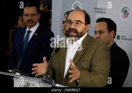 Mexico, Mexique. 07th décembre 2022. 7 décembre 2022, Mexico, Mexique: Le coordinateur du groupe pluriel, Emilio Alvarez Icaza lors de la conférence de presse au Sénat de la République à Mexico. Sur 7 décembre 2022 à Mexico, Mexique. (Photo de Luis Barron/Eyepix Group/Sipa USA). Credit: SIPA USA/Alay Live News Banque D'Images