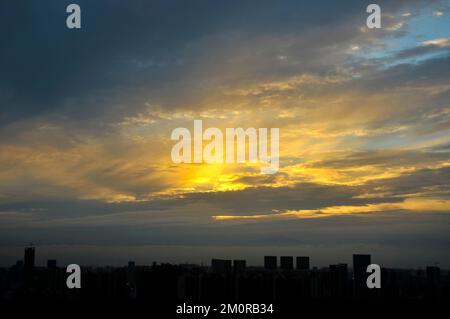 coucher de soleil sur les nuages Banque D'Images