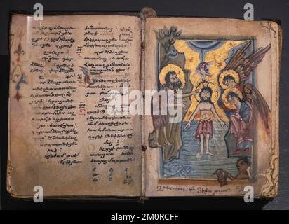 Un manuscrit illustré de 14th siècles connu sous le nom de Gladzor Gospels qui rend compte de la vie du Christ, exposé au Musée arménien Edward et Helen Mardigian situé dans le quartier arménien dans la vieille ville de Jérusalem Israël Banque D'Images