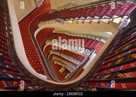 Escalier de luxe vue d'en haut, Bilbao, Gascogne, pays Basque, Euskadi, Euskal Herria, Espagne, Europe. Banque D'Images