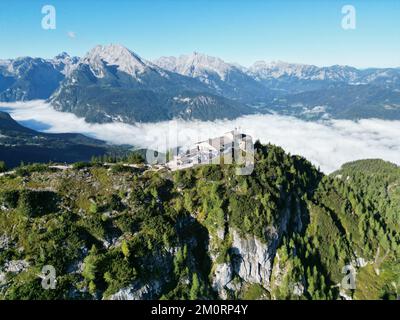 Les aigles nient Kehlsteinhaus Allemagne vue aérienne de drone Banque D'Images