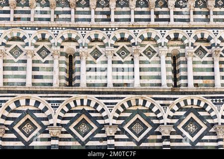 Italie, Toscane, Pistoia, mur de Chiesa di San Giovanni Fuorcivitas Banque D'Images