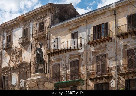 Italie, Sicile, Palerme, Piazza Bologna, vieille maison Banque D'Images