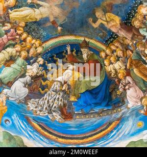 Spoleto, Italie - 25 novembre 2022 : gros plan de la fresque de la vie de la Vierge Marie de Filippo Lippi dans la cathédrale de Spoleto Banque D'Images