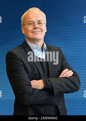 Munich, Allemagne. 08th décembre 2022. Thomas Hinrichs, directeur de programme information chez Bayerischer Rundfunk (BR). BR lance une restructuration à grande échelle de l'ensemble de son offre. (À dpa BR reconstitutions: La bibliothèque de médias et le réseau plus fort - coupures dans la télévision et la radio) crédit: Angelika Warmuth/dpa/Alamy Live News Banque D'Images