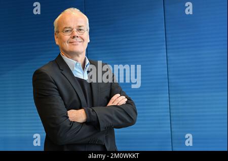 Munich, Allemagne. 08th décembre 2022. Thomas Hinrichs, directeur de programme information chez Bayerischer Rundfunk (BR). BR lance une restructuration à grande échelle de l'ensemble de son offre. (À dpa BR reconstitutions: La bibliothèque de médias et le réseau plus fort - coupures dans la télévision et la radio) crédit: Angelika Warmuth/dpa/Alamy Live News Banque D'Images