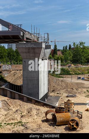 Chantier de construction, pont jetée sur la ligne de chemin de fer à Berlin Moabit, Berlin, Allemagne, Europe Banque D'Images