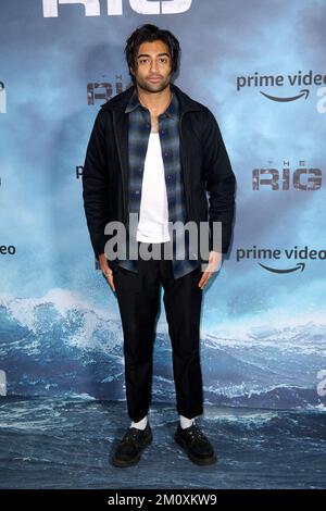 Londres, Royaume-Uni . 8 décembre 2022 . Nikhil Parmar photographié à la première du Rig à Londres, au Regent Street Cinema. Crédit : Alan D West/EMPICS/Alay Live News Banque D'Images