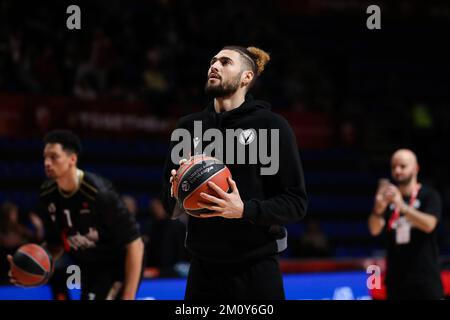 Belgrade, Serbie, 2nd décembre 2022. Isaia Cordinier de Virtus Segafredo Bologna se réchauffe lors du match Euroligue 2022/2023 de Turkish Airlines entre Crvena Zvezda MTS Belgrade et Virtus Segafredo Bologna à Aleksandar Nikolic à Belgrade, Serbie. 2 décembre 2022. Crédit : Nikola Krstic/Alay Banque D'Images