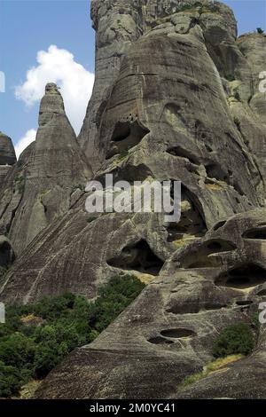 Meteory, Μετέωρα, Meteora, Grecja, Grèce, Griechenland; massif de grès et de roches conglomérées Banque D'Images