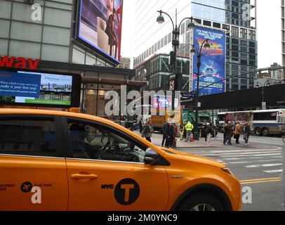 Panneau d'affichage de la comédie musicale « Back to the future » de broadway à Times Square, New York, NY on 8 décembre 2022. Photo de Charles Guerin/ABACAPRESS.COM Banque D'Images