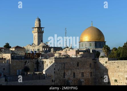 Le magnifique Dôme du rocher sur le dessus du Mont du Temple à Jérusalem. Banque D'Images