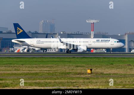 Avion Airbus A321 d'Astana. Avion A321neo d'Air Astana, une compagnie aérienne du Kazakhstan. Plan d'AirAstana. Banque D'Images